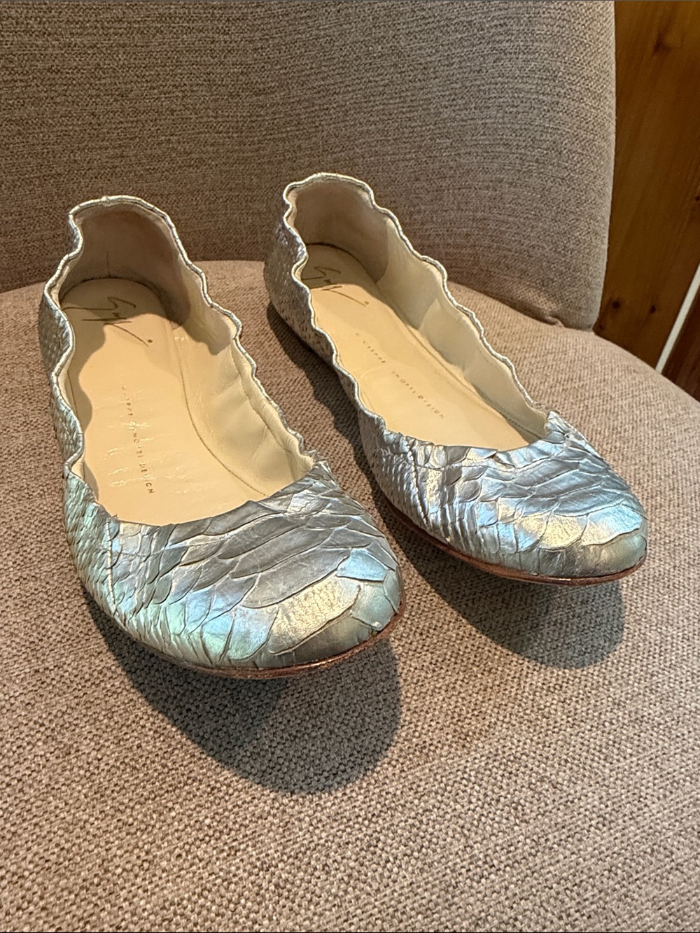 Giuseppe Zanotti Iridescent Silver Textured Ballet Flats